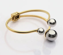 Load image into Gallery viewer, Kendra Bangle Cuff
